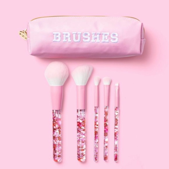 Stoney Clover Lane Other - STONEY CLOVER LANE x TARGET 5 Piece Makeup Brush Set with Brush Bag NEW IN BOX